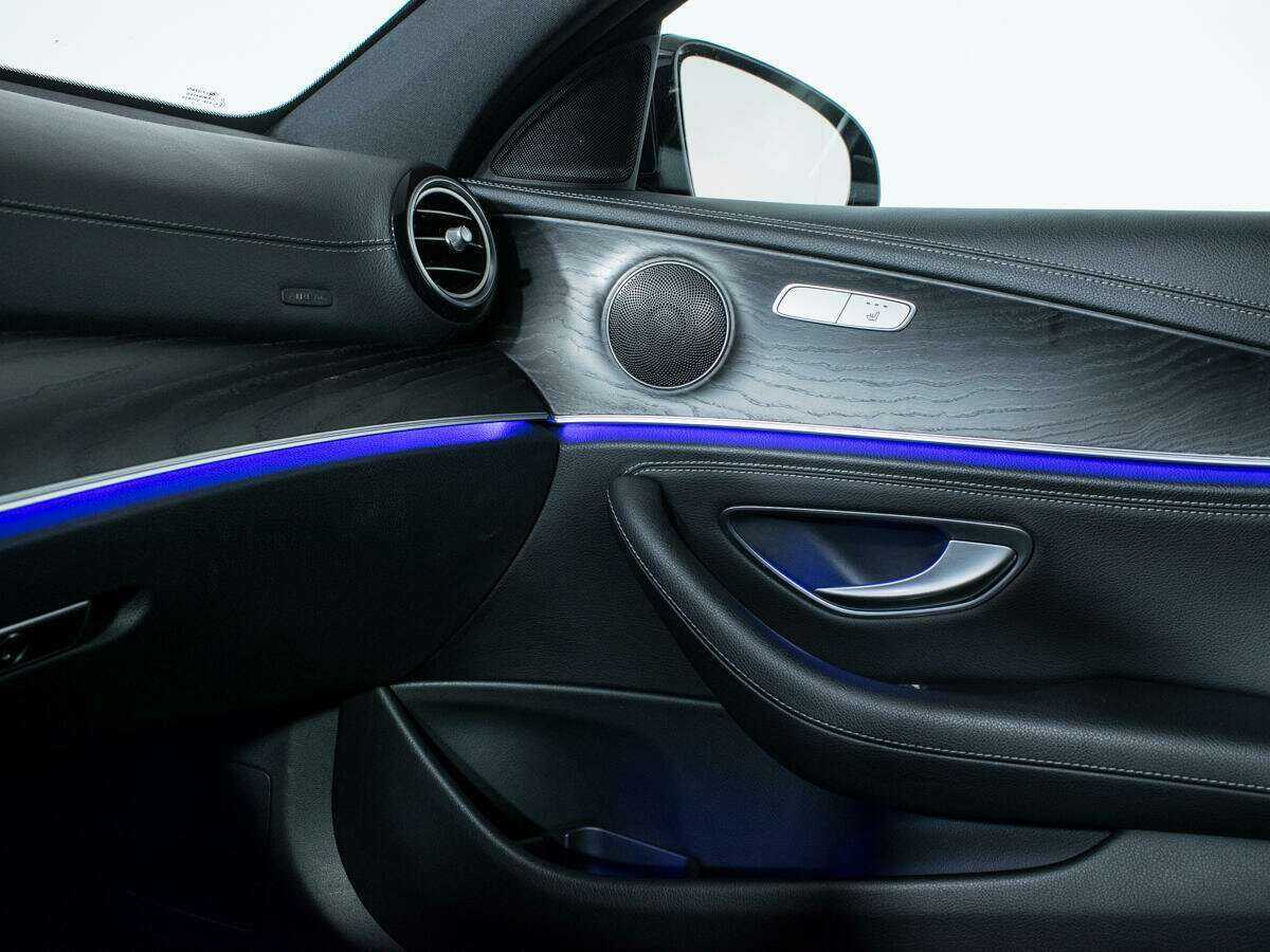 Купить Mercedes-Benz E-Класс с пробегом. Фото: #14