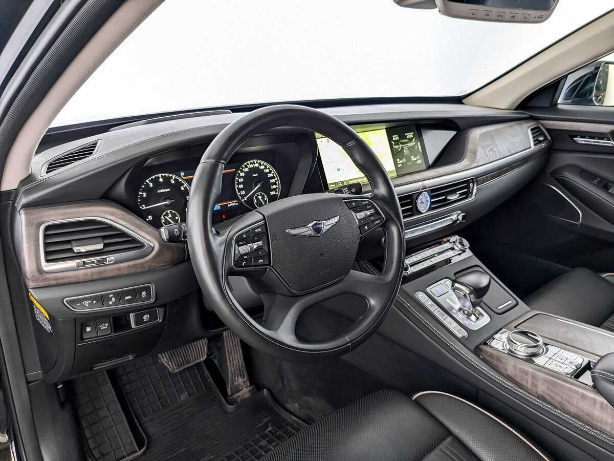 Купить Genesis G90 с пробегом. Фото: #15