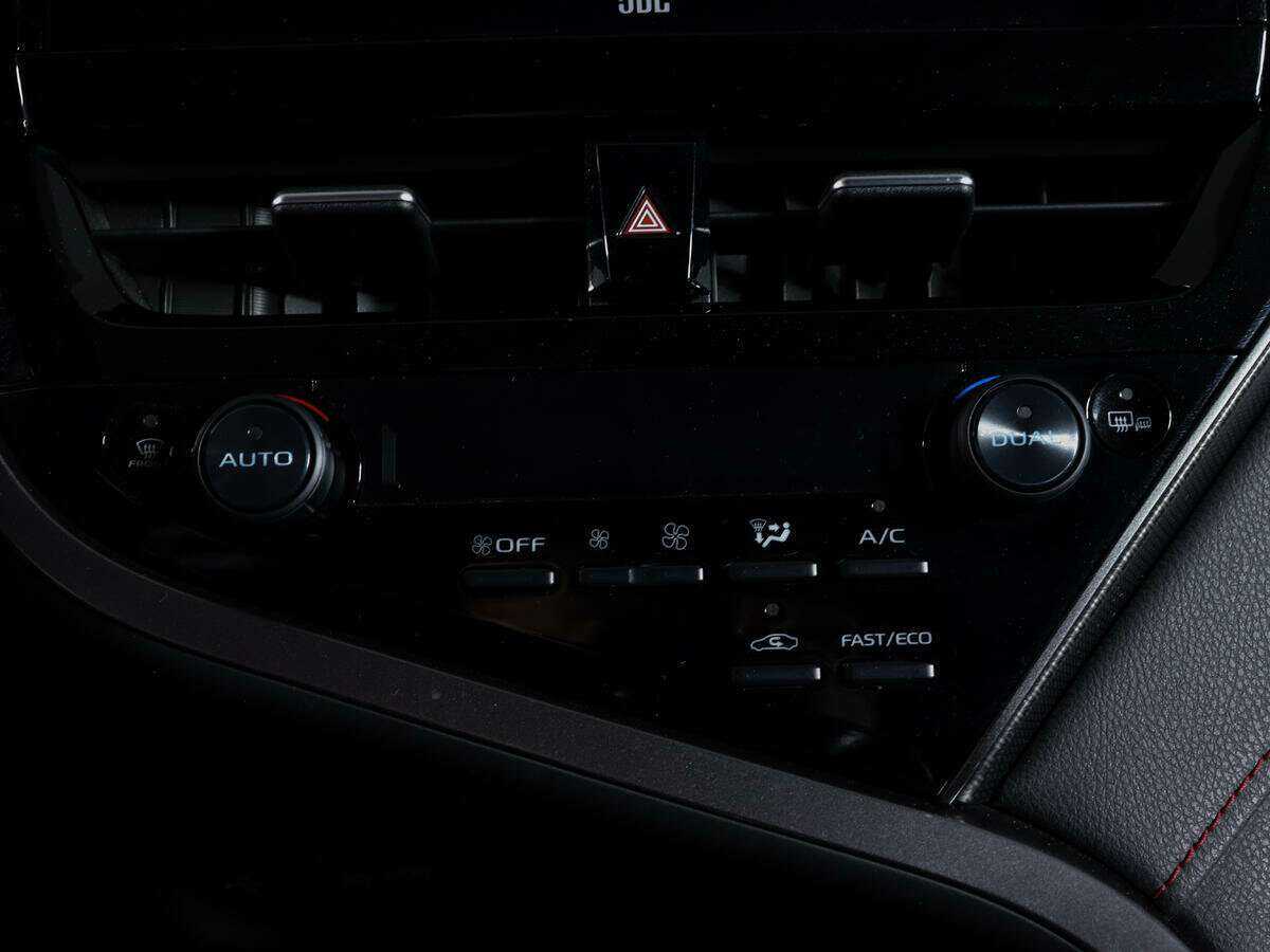 Купить Toyota Camry с пробегом. Фото: #25
