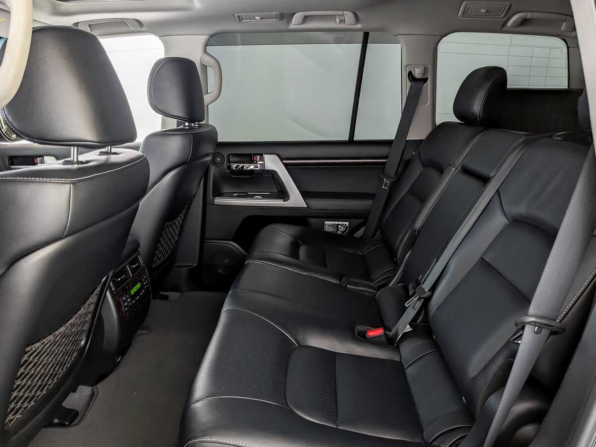 Купить Toyota Land Cruiser с пробегом. Фото: #9