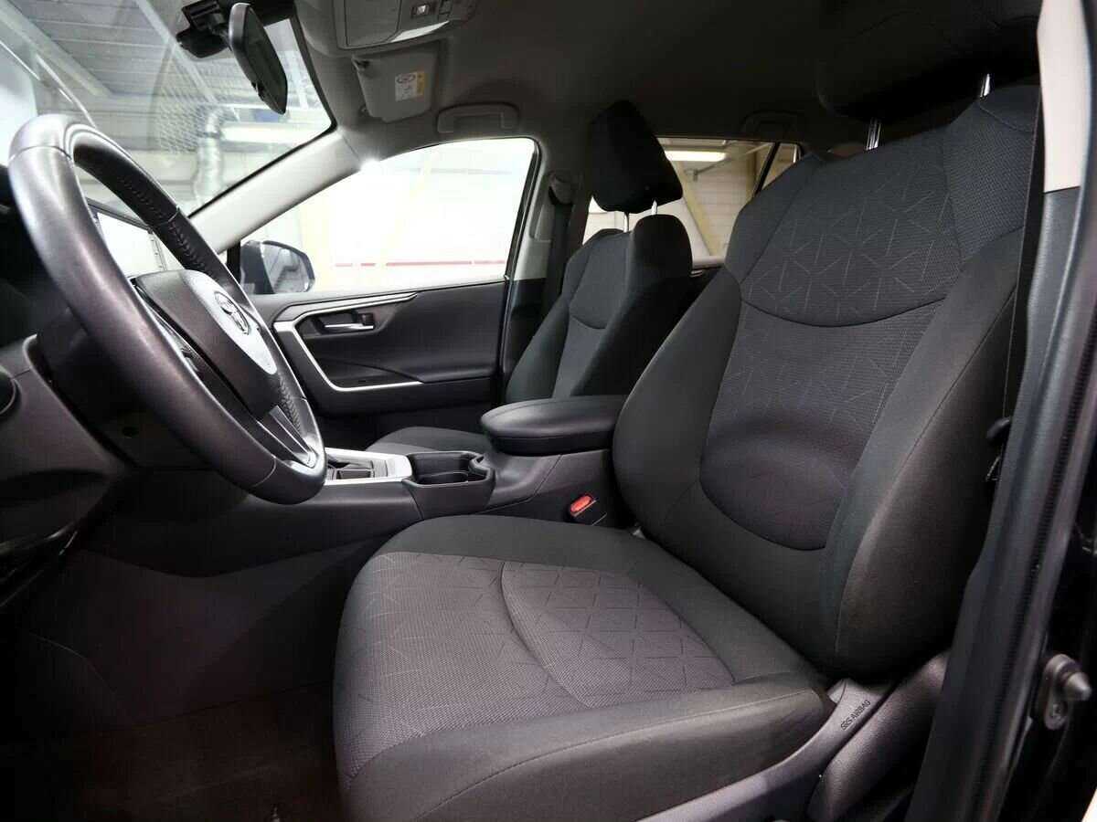 Купить Toyota RAV4 с пробегом. Фото: #9