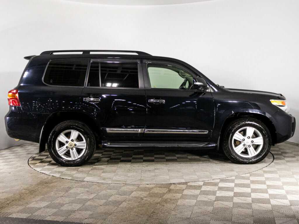 Купить Toyota Land Cruiser с пробегом. Фото: #3