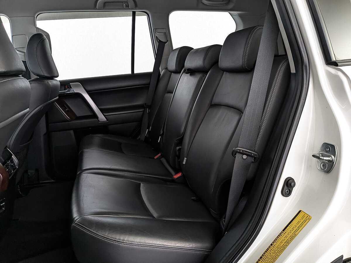 Купить Toyota Land Cruiser Prado с пробегом. Фото: #17