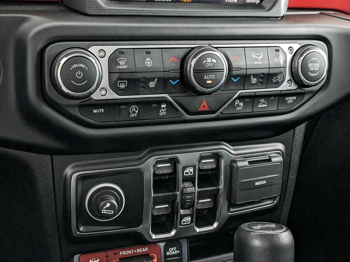 Купить Jeep Wrangler с пробегом. Фото: #21
