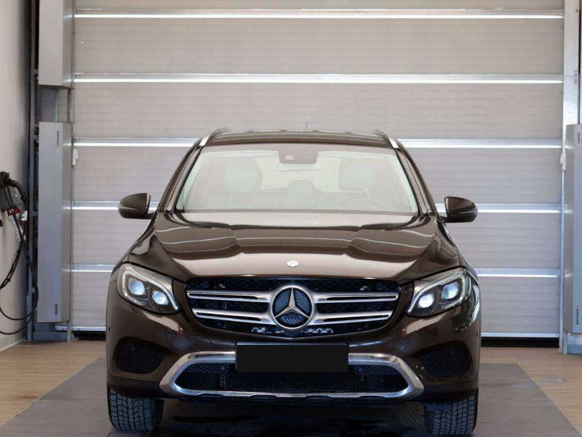 Купить Mercedes-Benz GLC с пробегом. Фото: #1