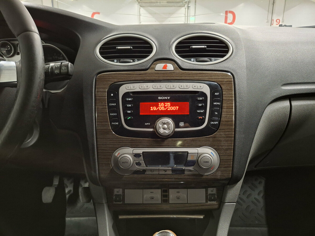Купить Ford Focus с пробегом. Фото: #14