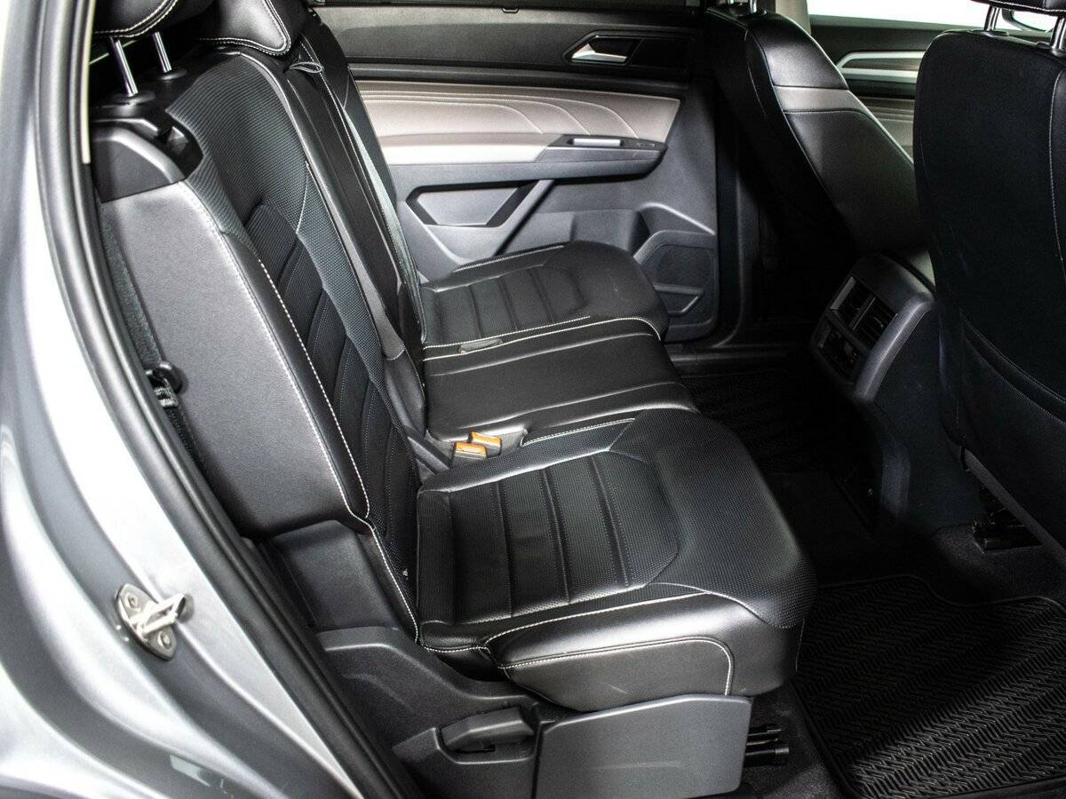 Купить Volkswagen Teramont с пробегом. Фото: #5