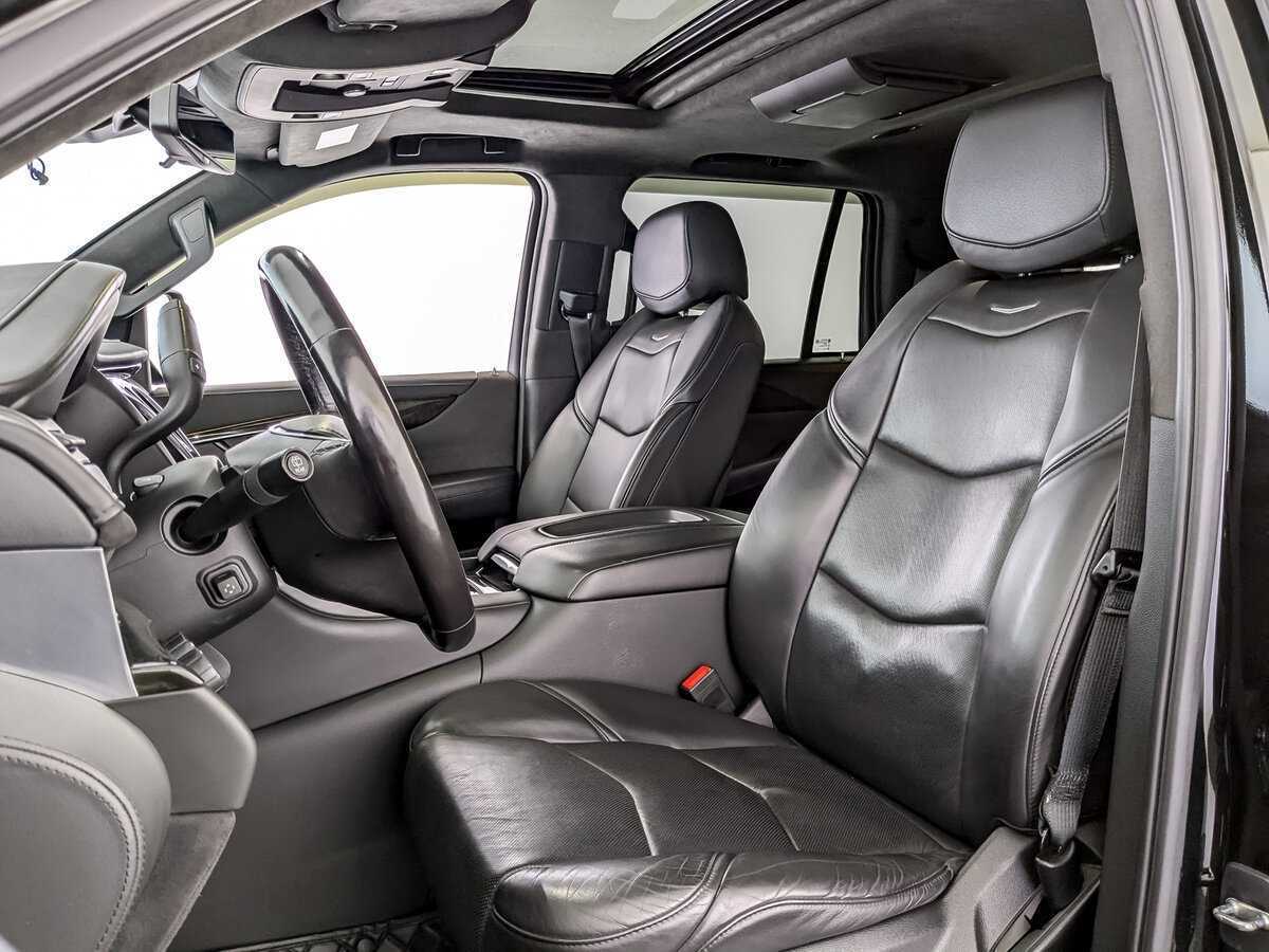 Купить Cadillac Escalade с пробегом. Фото: #15
