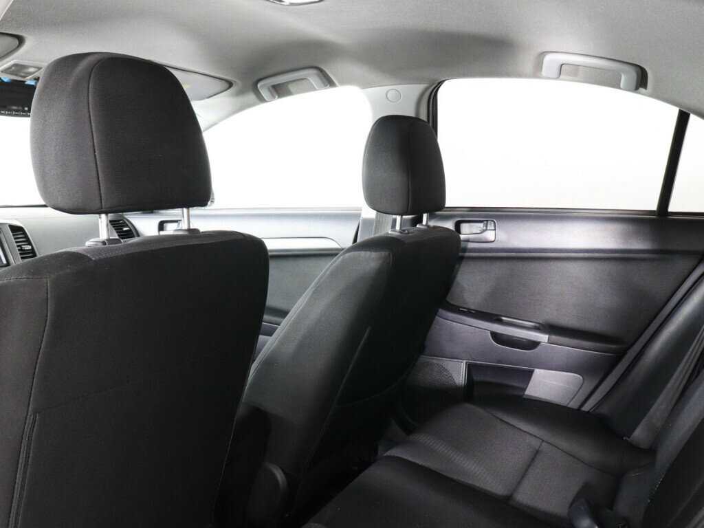 Купить Mitsubishi Lancer с пробегом. Фото: #7