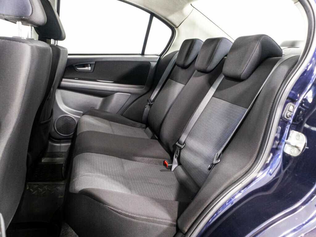 Купить Suzuki SX4 с пробегом. Фото: #9