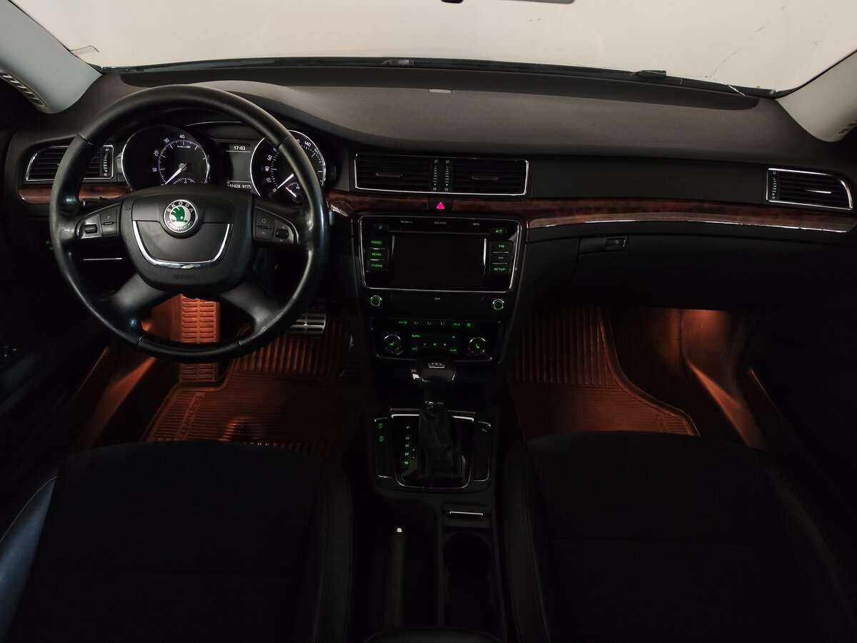 Купить Skoda Superb с пробегом. Фото: #7