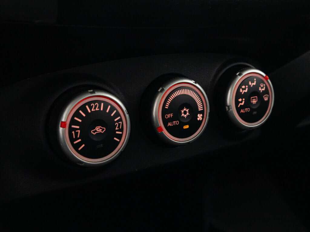 Купить Mitsubishi Outlander с пробегом. Фото: #12