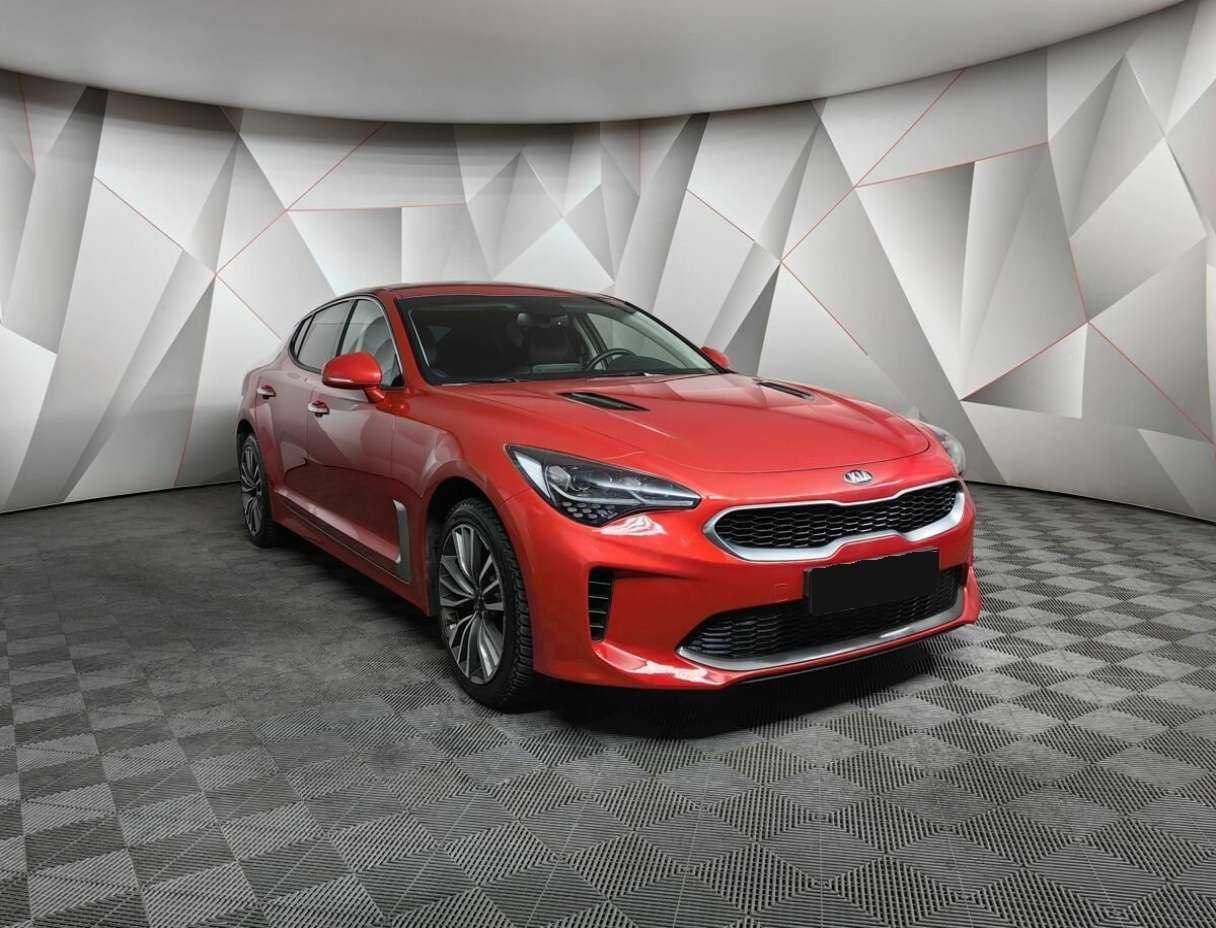 Купить Kia Stinger с пробегом. Фото: #2