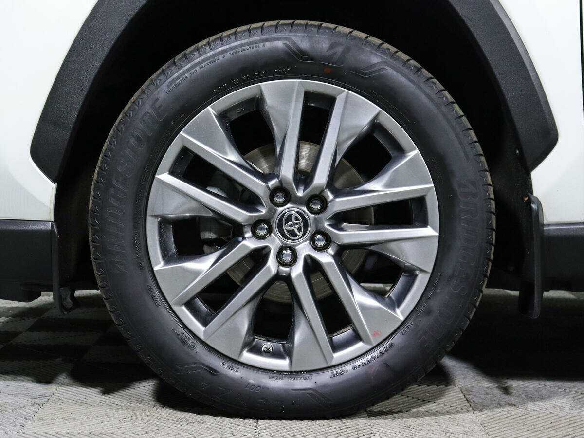 Купить Toyota RAV4 с пробегом. Фото: #15