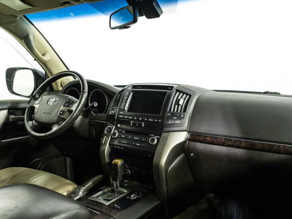 Купить Toyota Land Cruiser с пробегом. Фото: #6