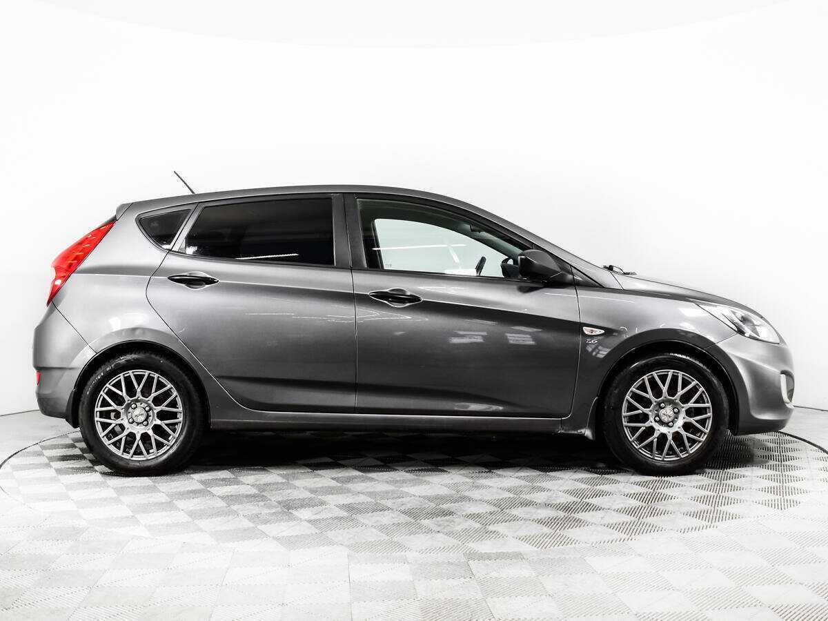 Купить Hyundai Solaris с пробегом. Фото: #3
