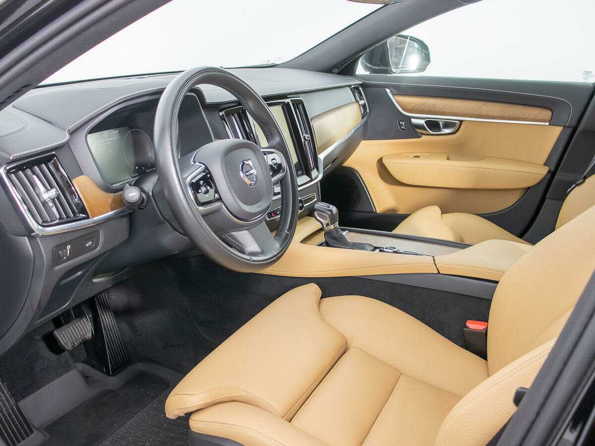 Купить Volvo S90 с пробегом. Фото: #11