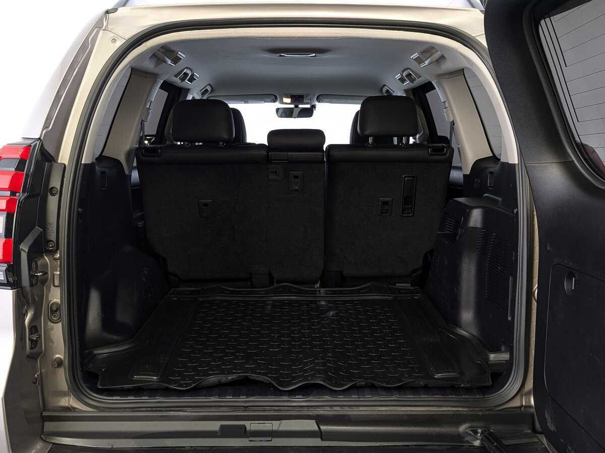 Купить Toyota Land Cruiser Prado с пробегом. Фото: #9