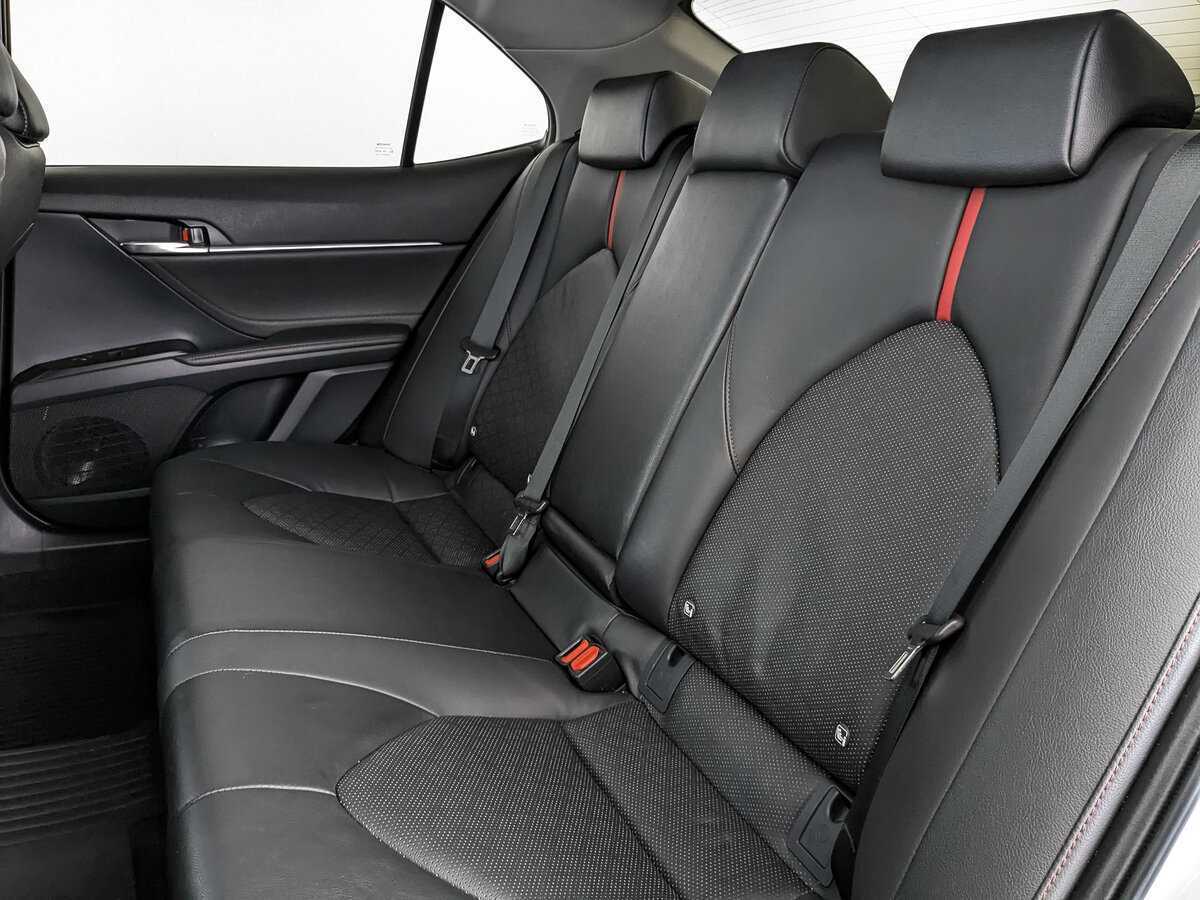 Купить Toyota Camry с пробегом. Фото: #13