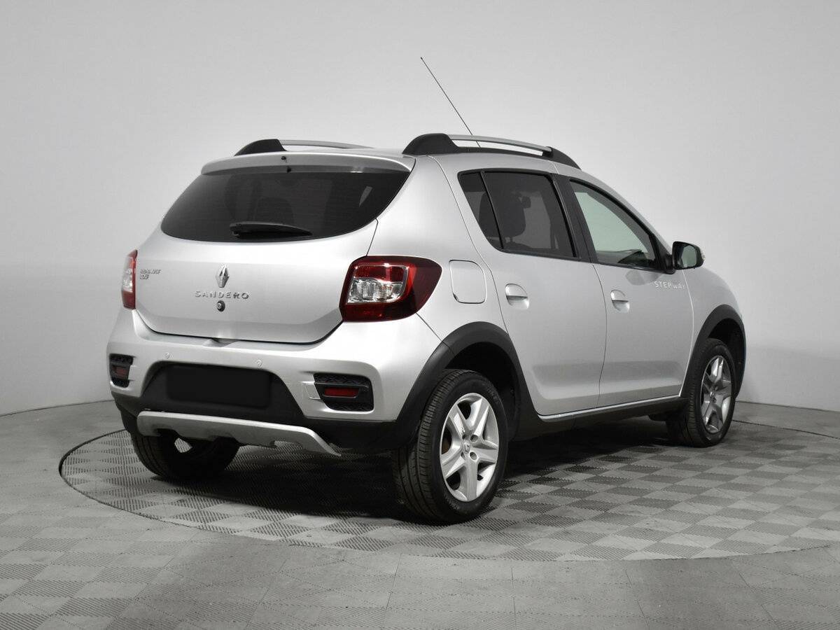 Купить Renault Sandero с пробегом. Фото: #2
