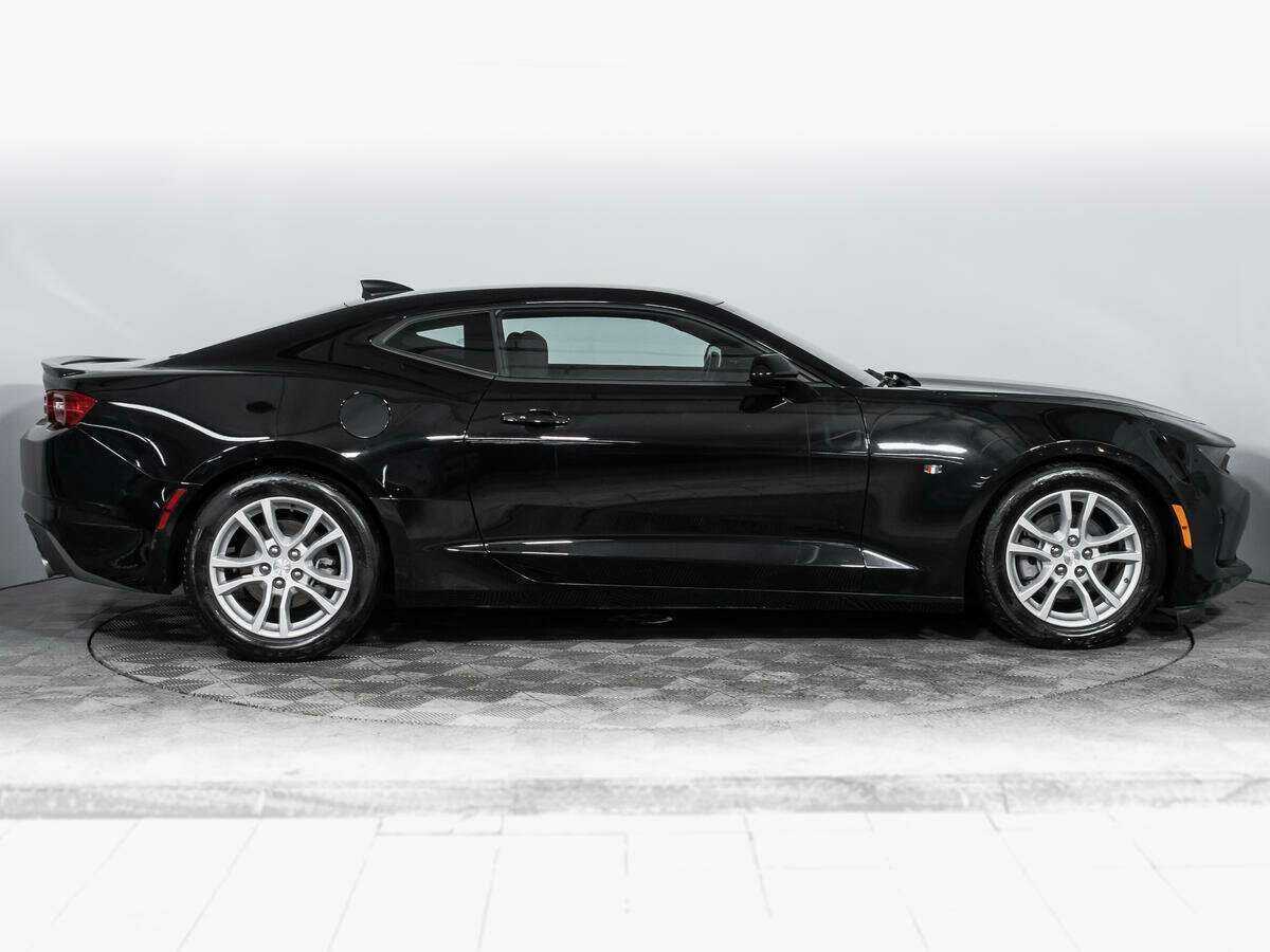Купить Chevrolet Camaro с пробегом. Фото: #3