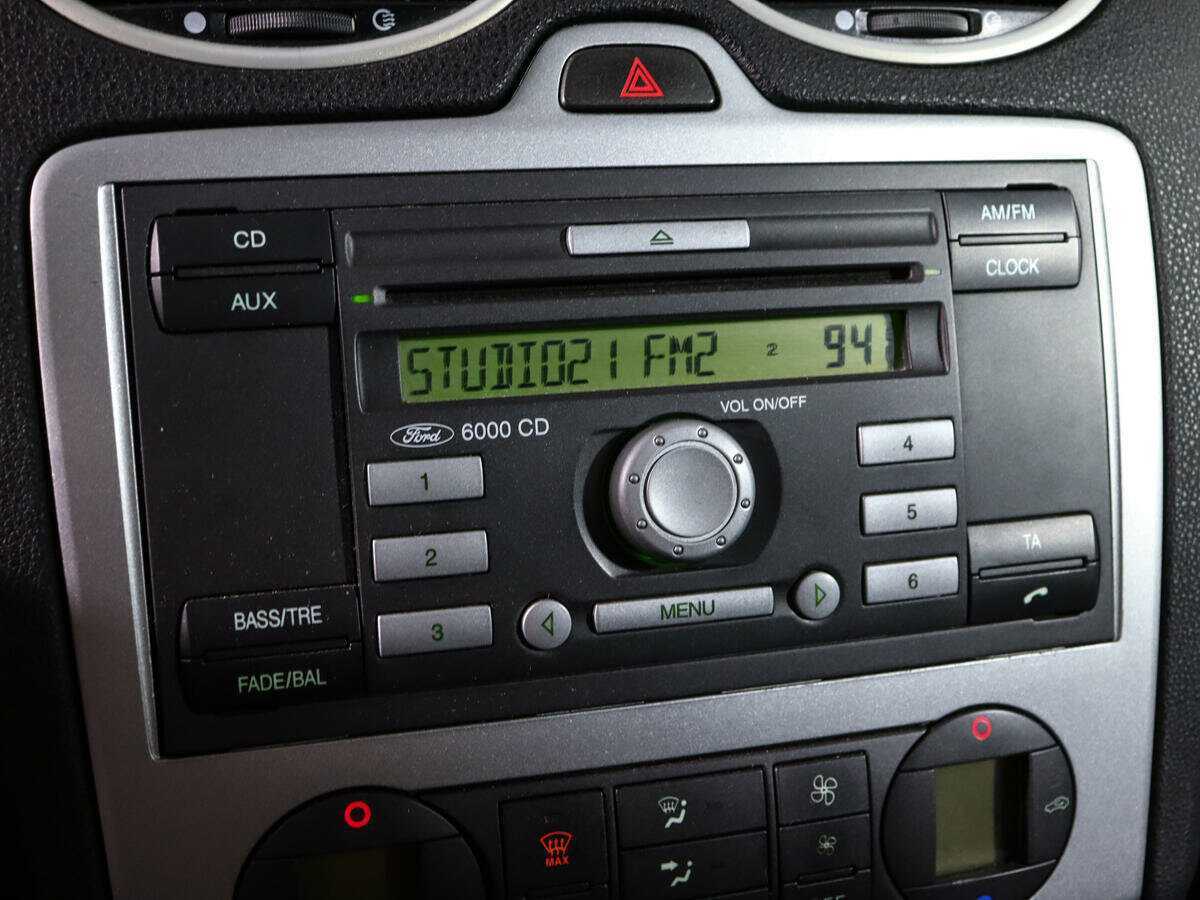 Купить Ford Focus с пробегом. Фото: #19