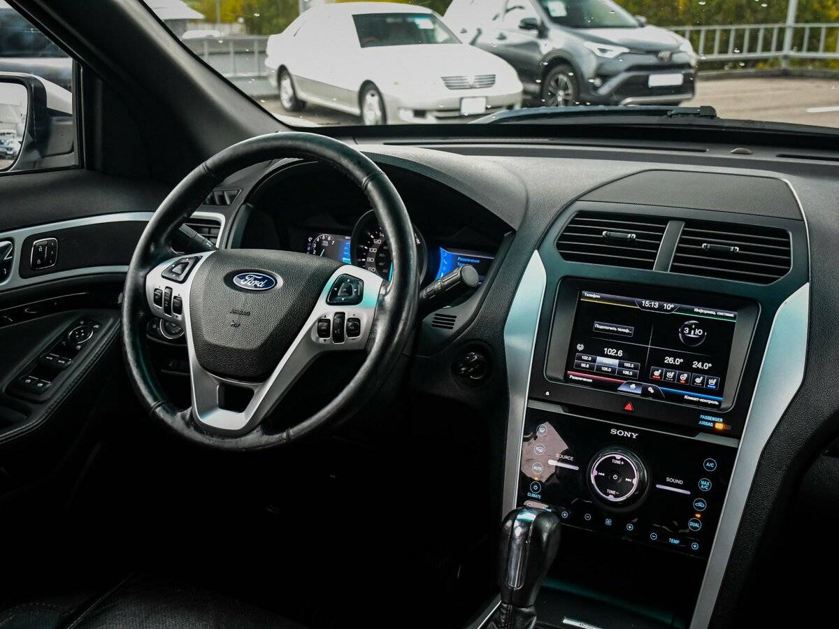 Купить Ford Explorer с пробегом. Фото: #8