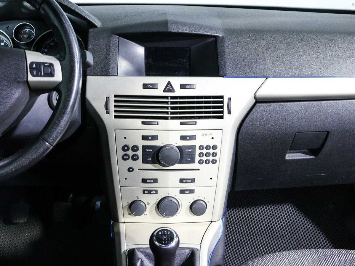 Купить Opel Astra с пробегом. Фото: #10