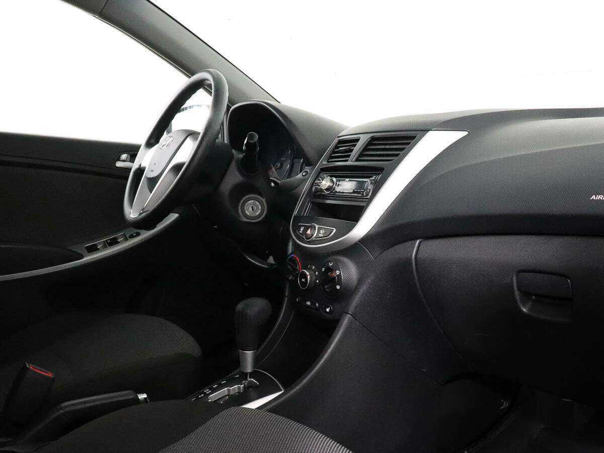 Купить Hyundai Solaris с пробегом. Фото: #6