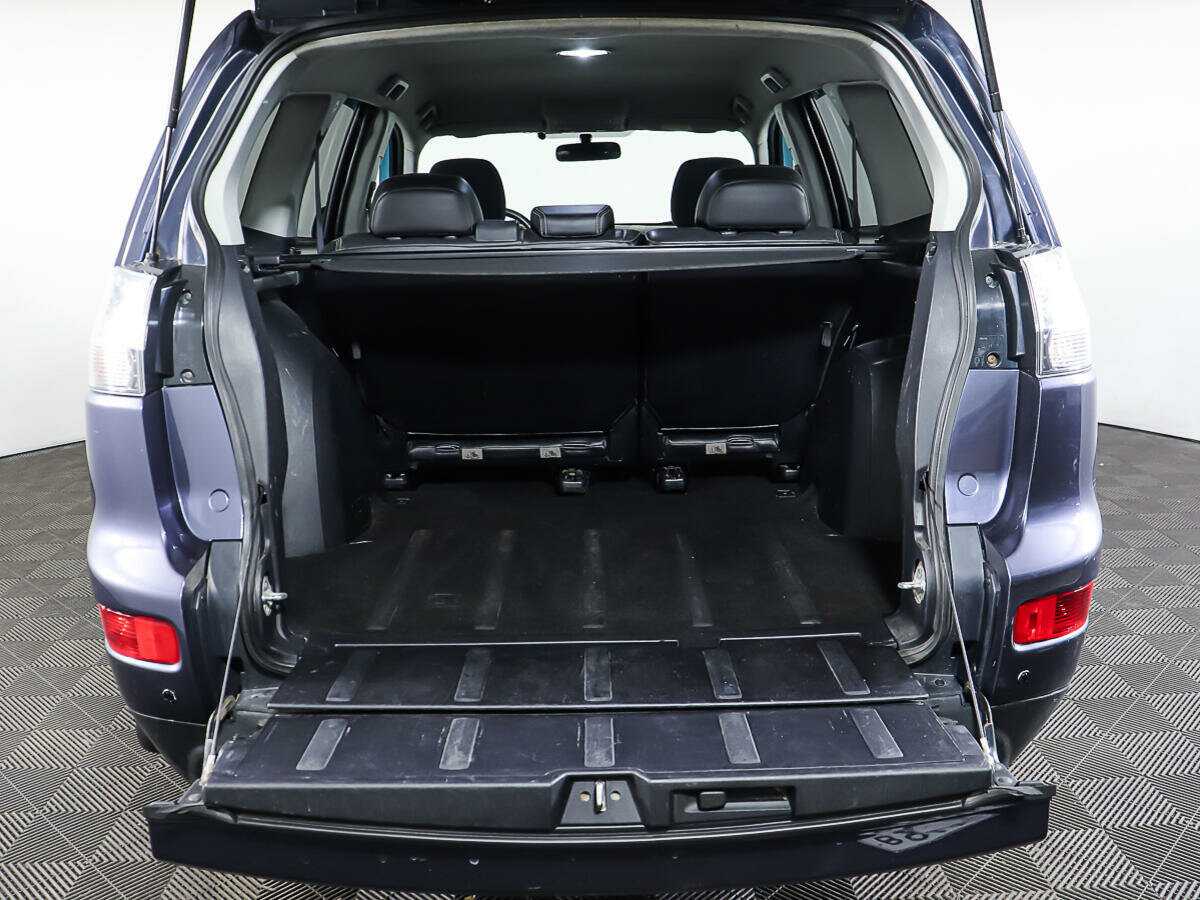 Купить Mitsubishi Outlander с пробегом. Фото: #9