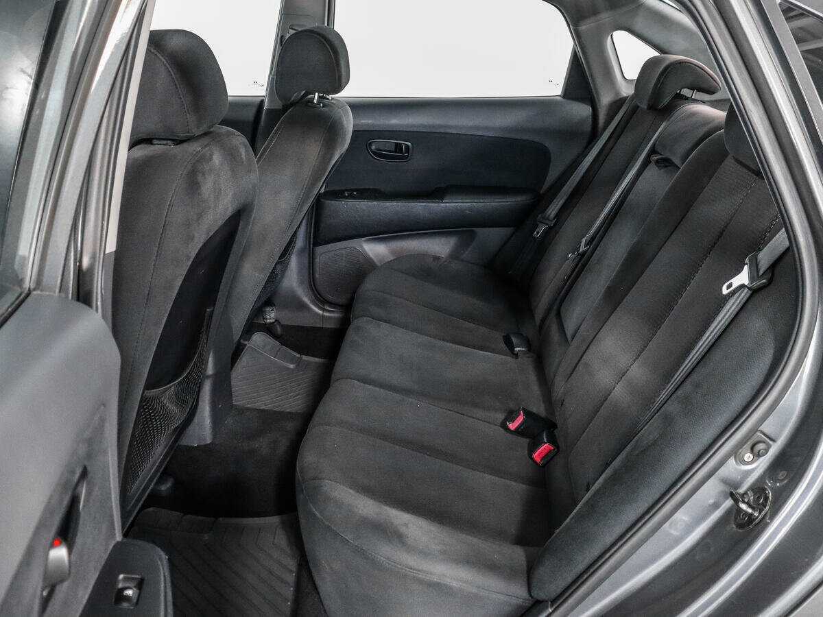 Купить Hyundai Elantra с пробегом. Фото: #9
