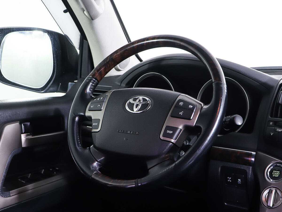 Купить Toyota Land Cruiser с пробегом. Фото: #14