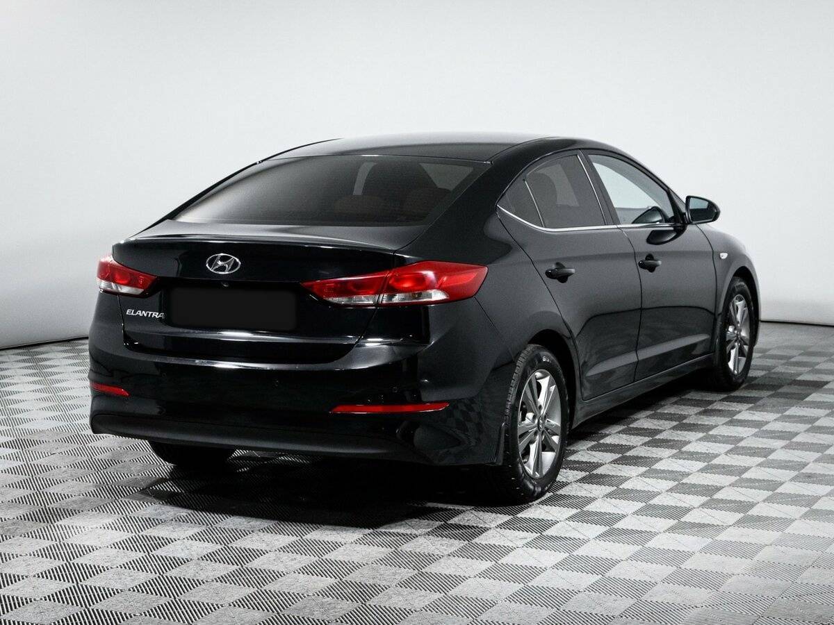 Купить Hyundai Elantra с пробегом. Фото: #3