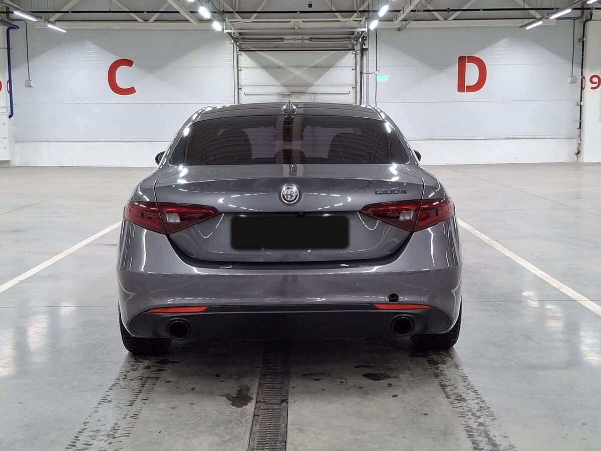 Купить Alfa Romeo Giulia с пробегом. Фото: #5