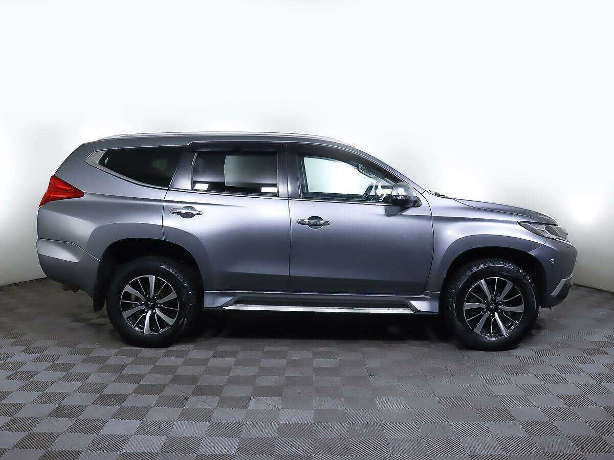 Купить Mitsubishi Pajero Sport с пробегом. Фото: #2