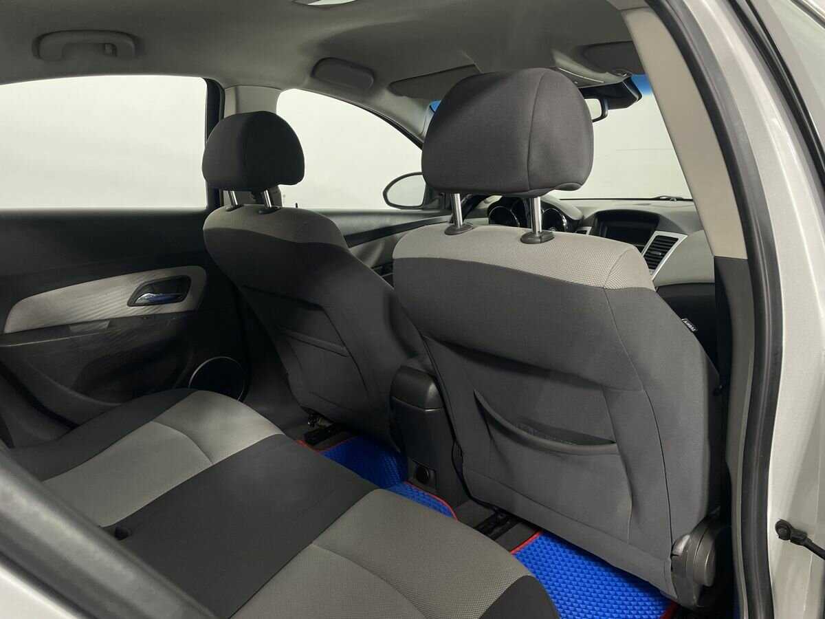 Купить Chevrolet Cruze с пробегом. Фото: #15