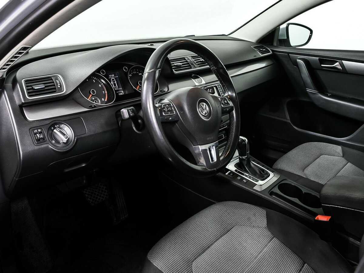 Купить Volkswagen Passat с пробегом. Фото: #11