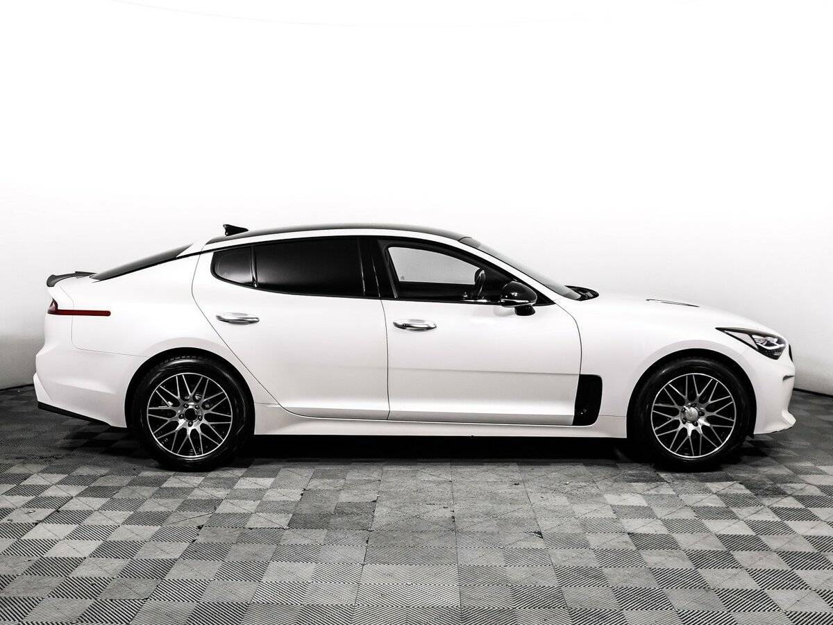 Купить Kia Stinger с пробегом. Фото: #3
