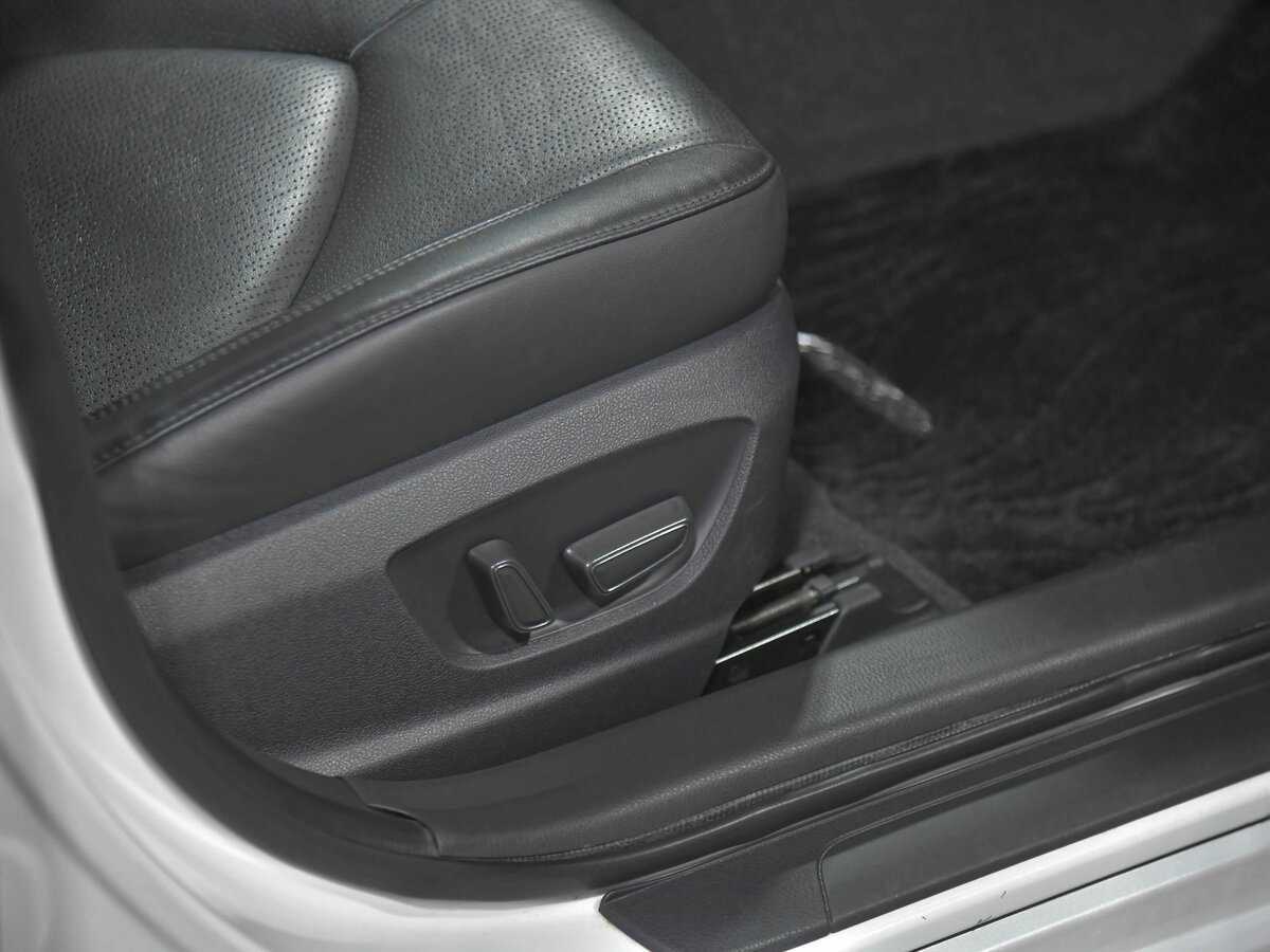 Купить Toyota Avalon с пробегом. Фото: #16