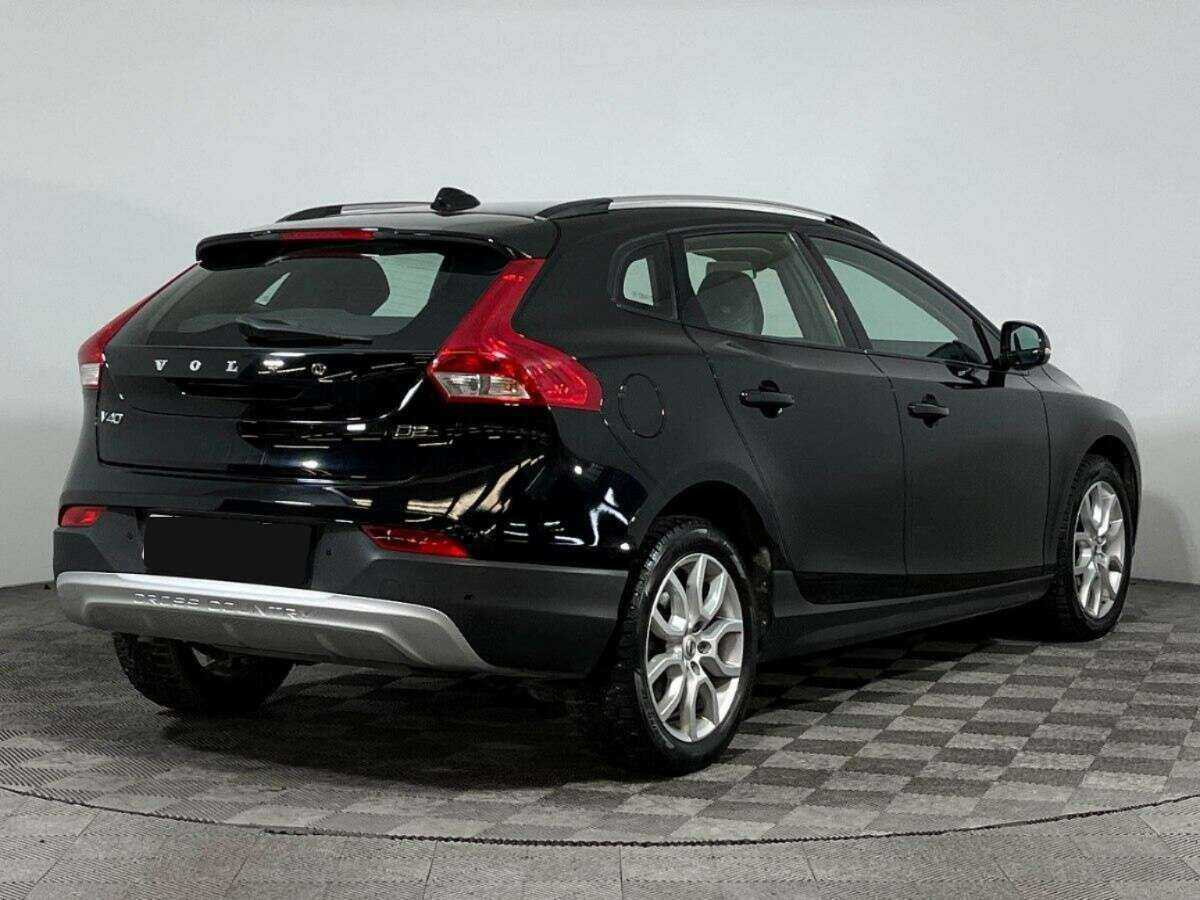 Купить Volvo V40 Cross Country с пробегом. Фото: #3