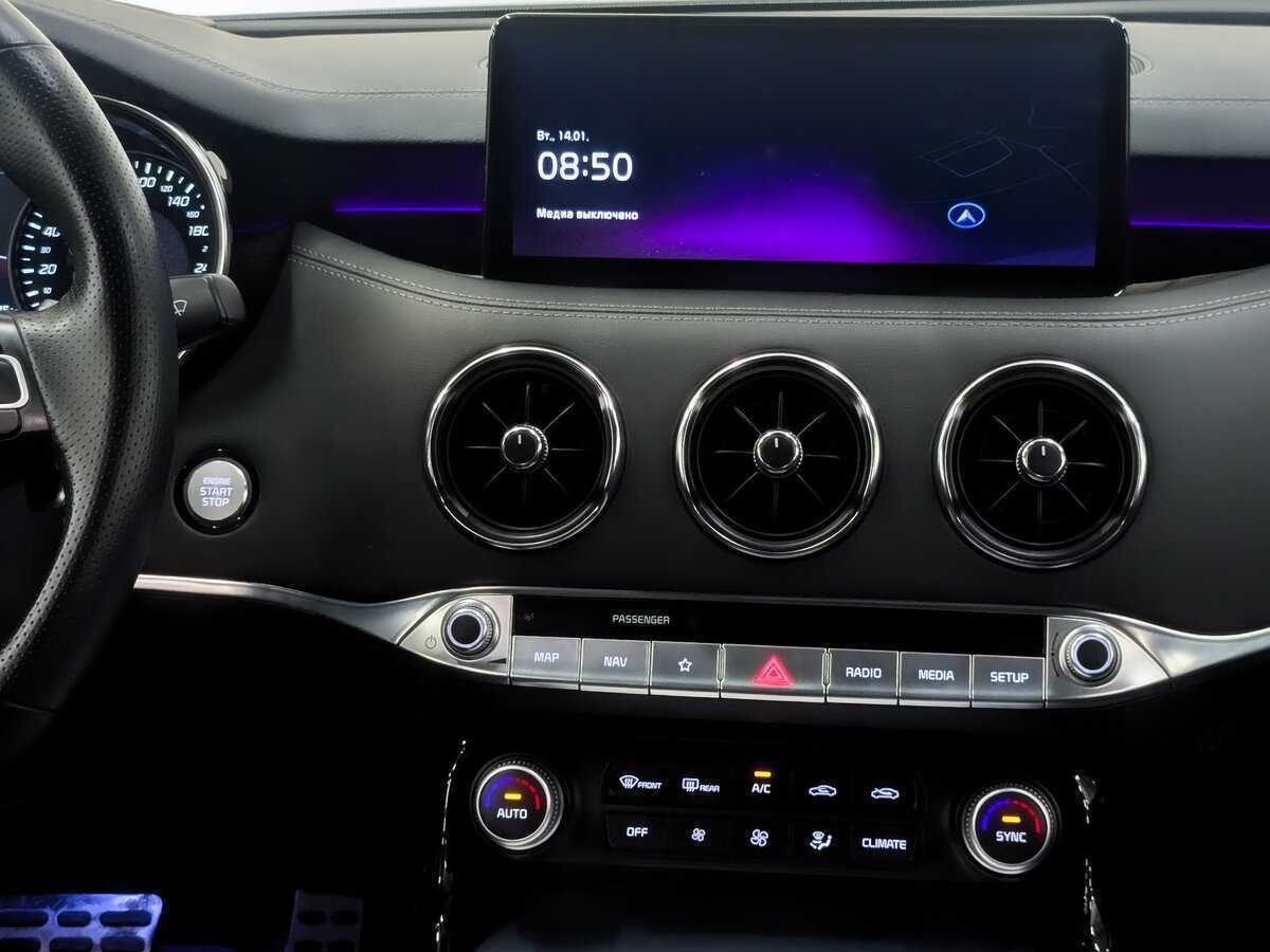 Купить Kia Stinger с пробегом. Фото: #14