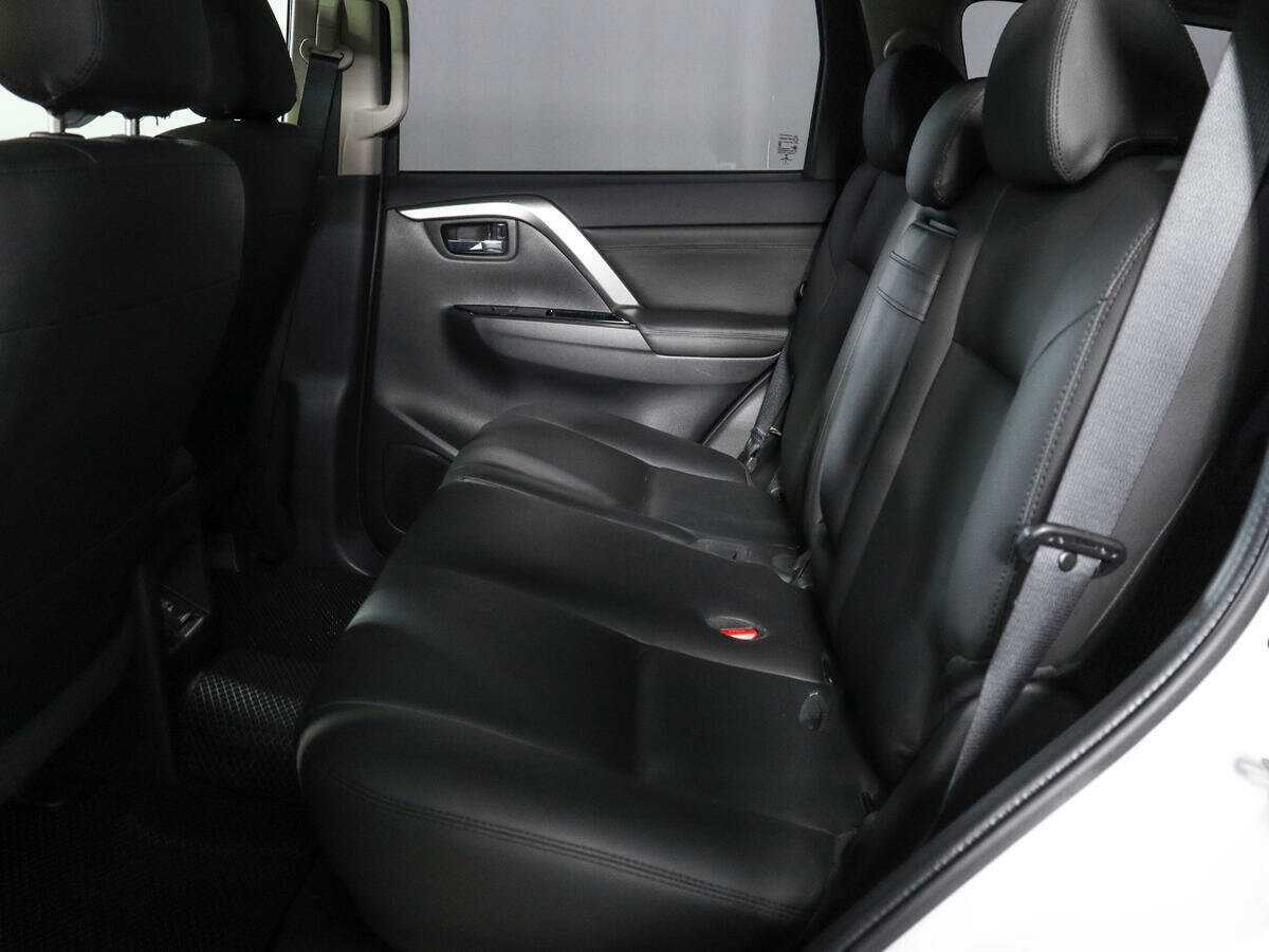 Купить Mitsubishi Pajero Sport с пробегом. Фото: #7