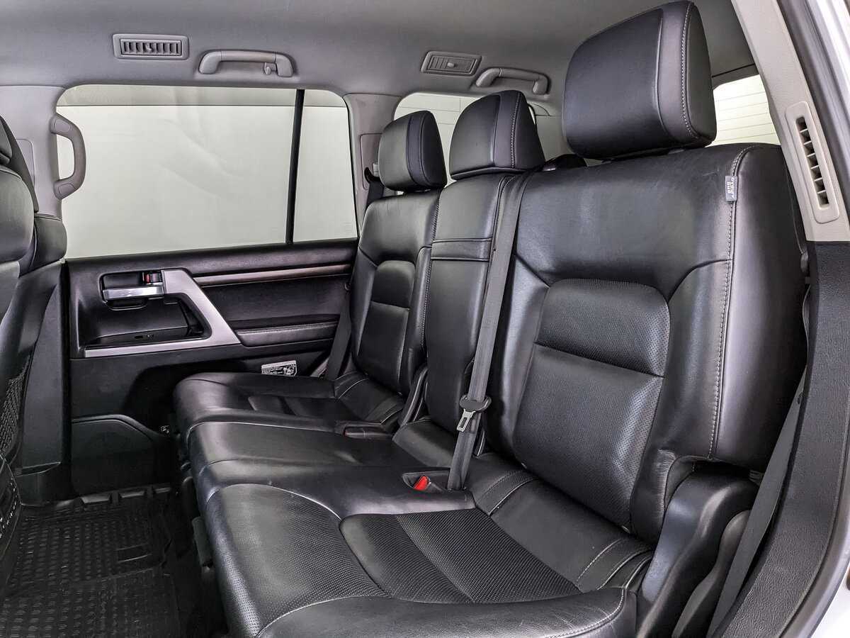 Купить Toyota Land Cruiser с пробегом. Фото: #13
