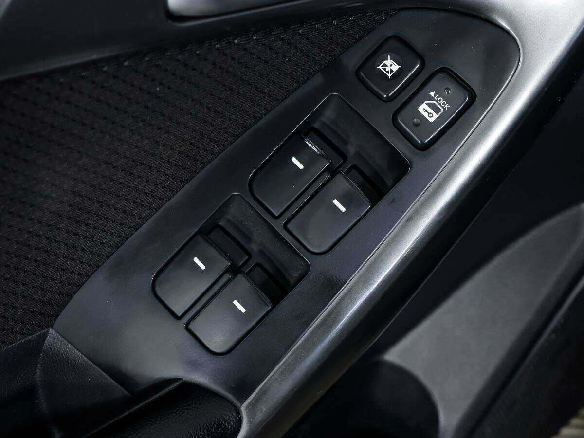 Купить Kia Cerato с пробегом. Фото: #11