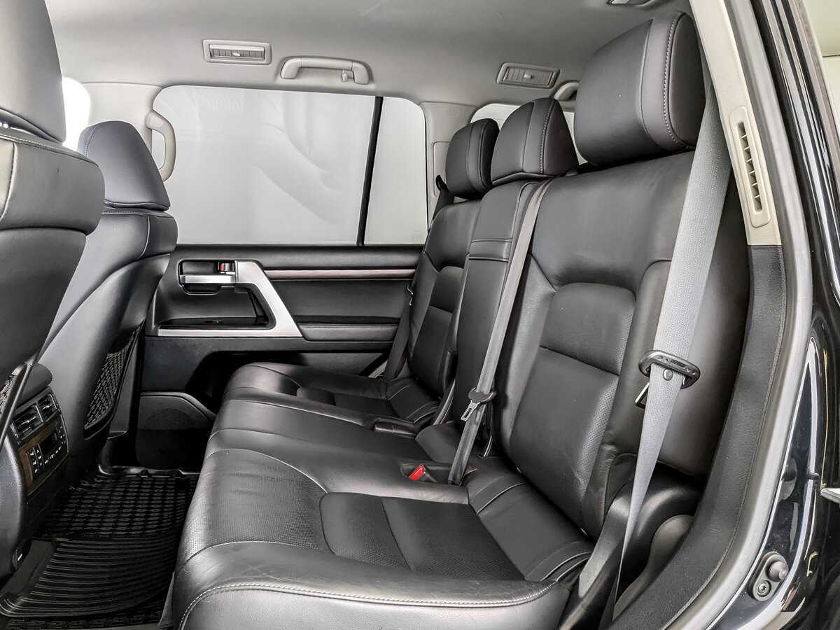 Купить Toyota Land Cruiser с пробегом. Фото: #11
