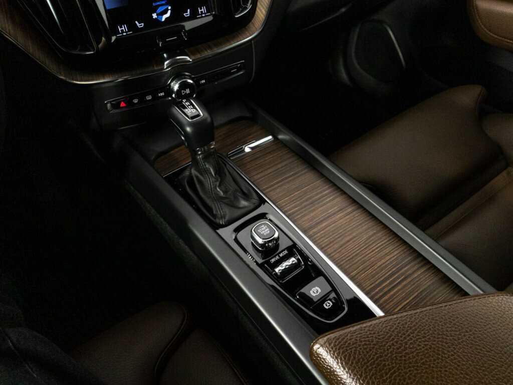 Купить Volvo XC60 с пробегом. Фото: #20