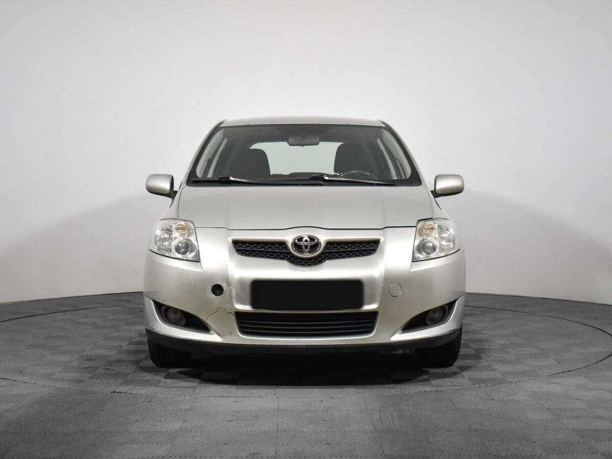 Купить Toyota Auris с пробегом. Фото: #1