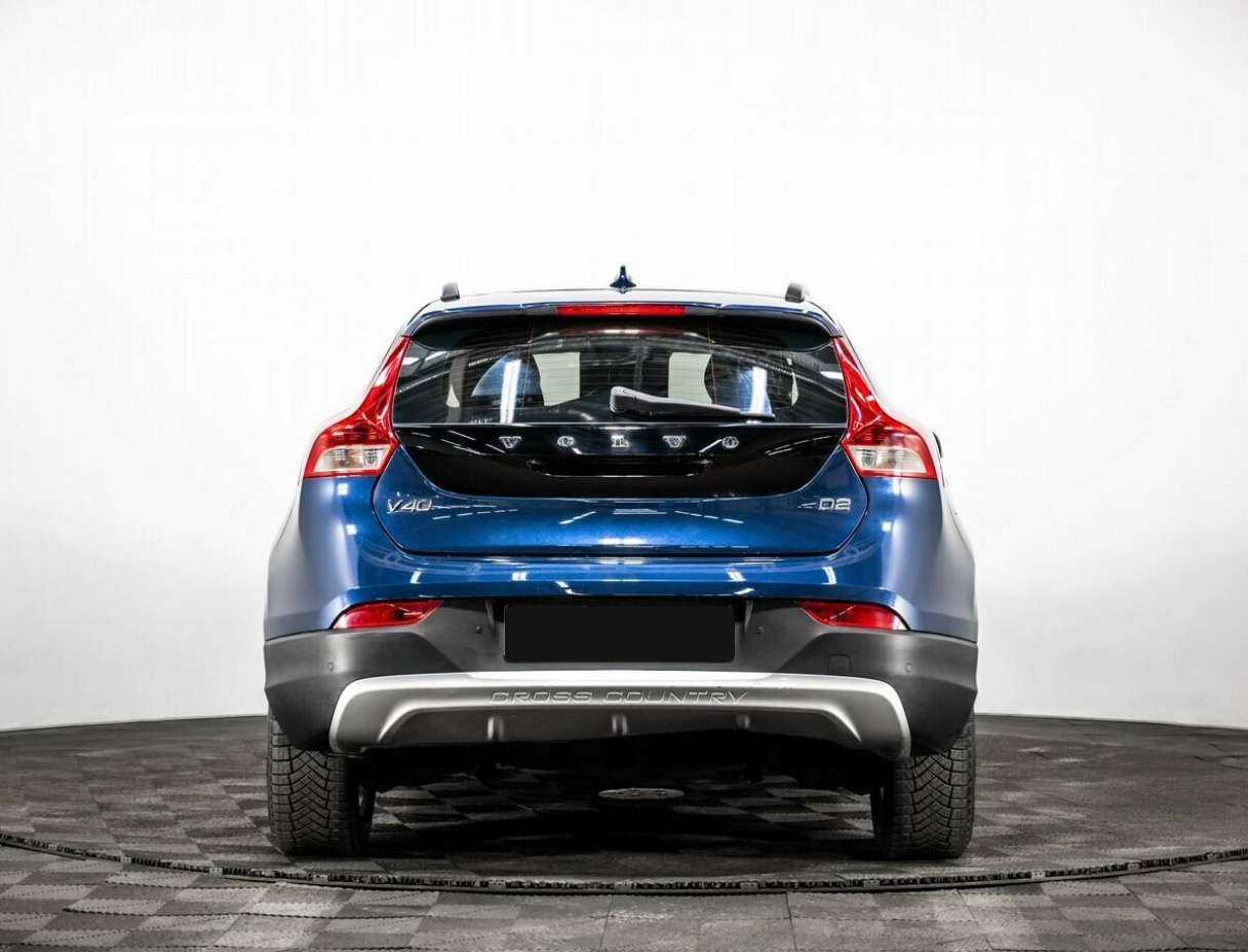 Купить Volvo V40 Cross Country с пробегом. Фото: #4