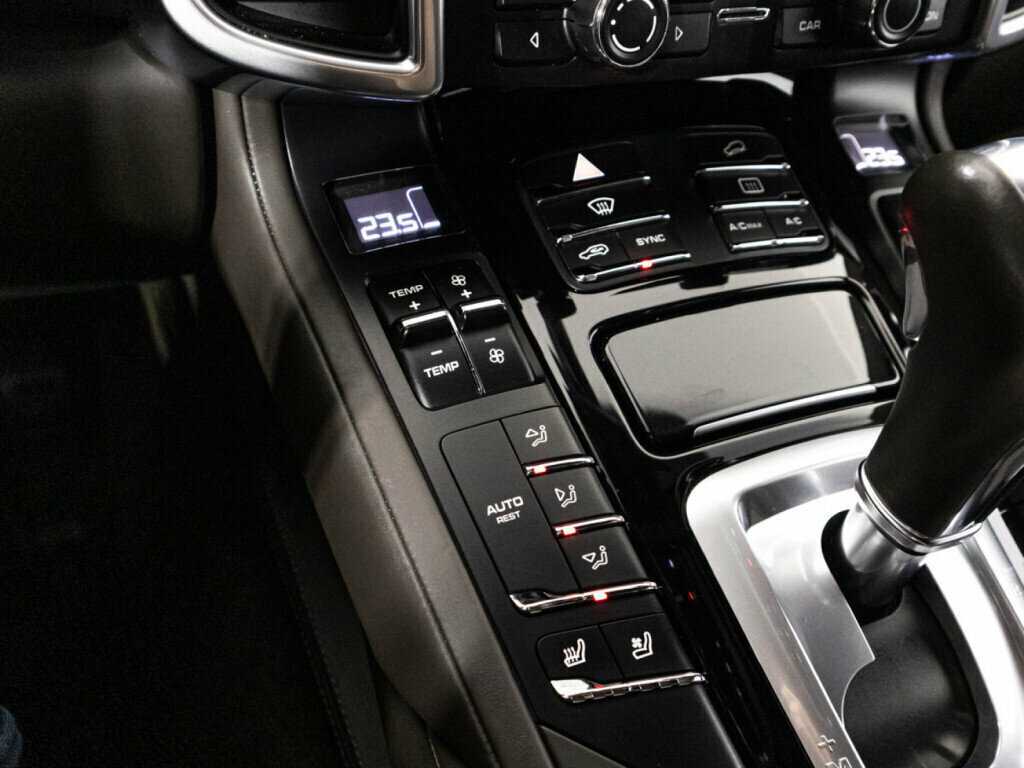Купить Porsche Cayenne с пробегом. Фото: #19
