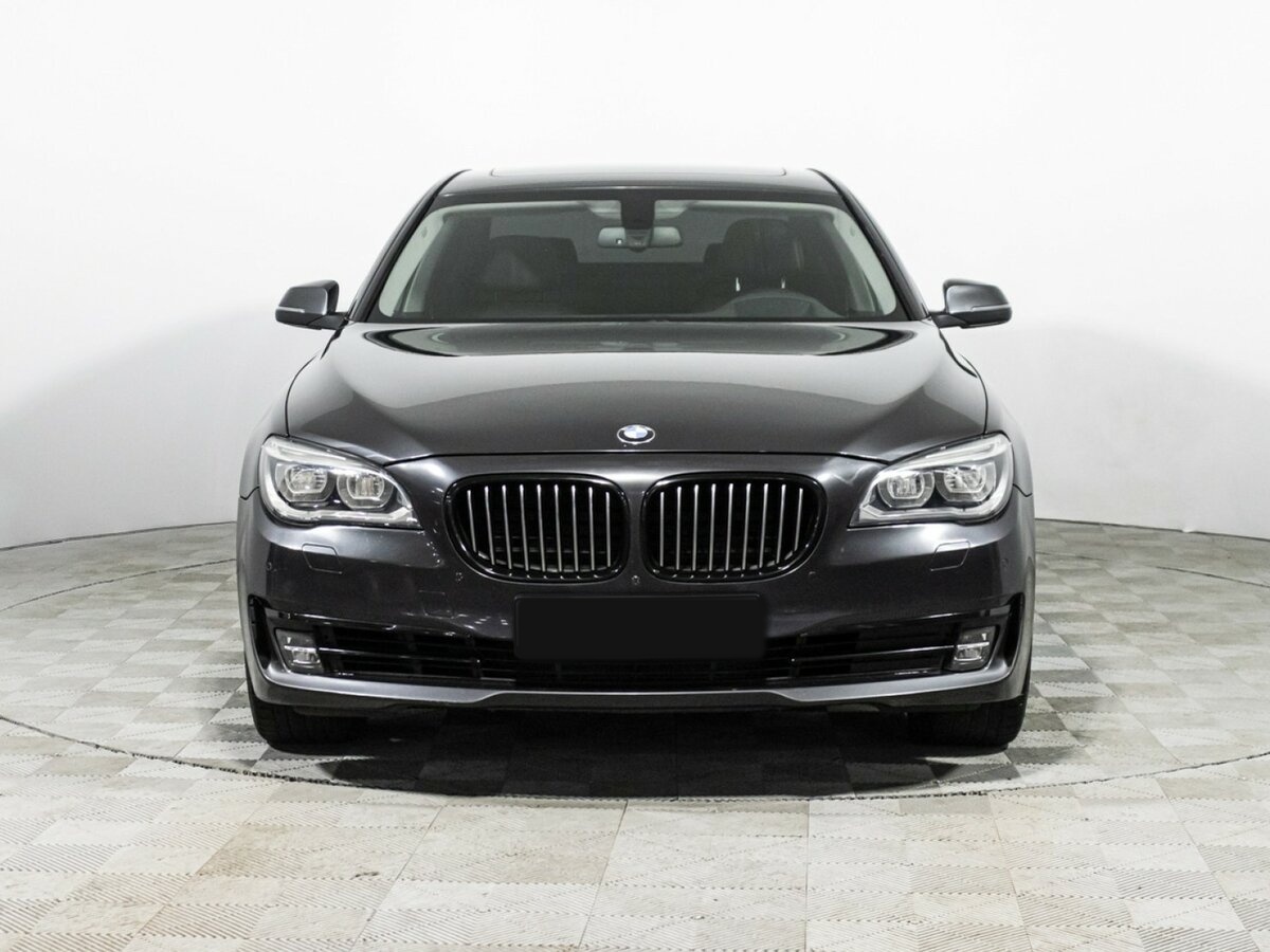 Купить BMW 7 серии с пробегом. Фото: #1